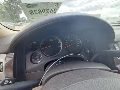 Medidor de velocímetro usado se adapta a: 2011 Gmc Yukon XL 1500 Cluster MPH mercado de EE. UU. Gasoli Foto 1 de 4