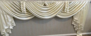 Deko Gardinen Querbehang. Handarbeit!Satin!! - Bild 1 von 5
