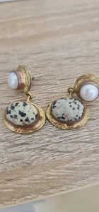 Earrings - Picture 1 of 3