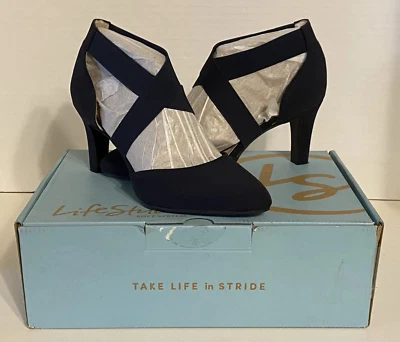 LIFE STRIDE SOFT SYSTEM FLEX 女式 7M 码海军蓝鞋 (H9570F1400) — 第 1/4 张图片