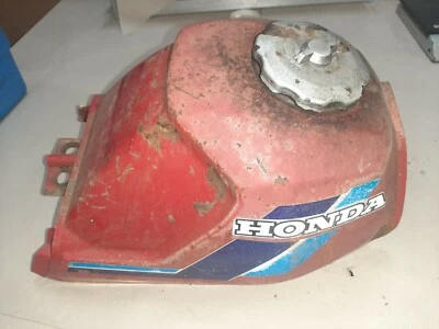 84 Honda ATC 110 *Imperdível* Tanque de Gasolina - Ferrugem Menor/Defeitos Superficiais com Tampa de Gasolina - Imagem 1 de 4