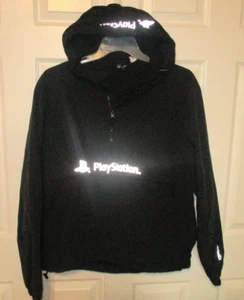 Pullover con capucha 1/2 cremallera PlayStation chaqueta negra letras reflectantes talla para hombre M - Imagen 1 de 13