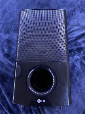 Subwoofer con cable LG SB94SA-W 450 vatios Foto 1 de 4