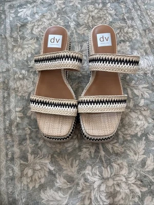 Dolce Vita女式凉鞋,黑白编织设计,现代鞋头楔形鞋 — 第 1/3 张图片