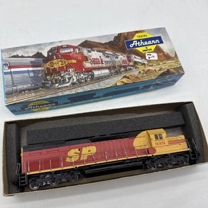 Athearn HO Scale Southern Pacific SP #8351 SD40T-2 Diesel Locomotive Works - Picture 1 of 11