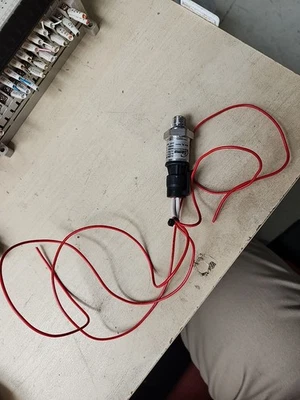 Gems Pressure Transducer Gauge Transmitter 3100C300PG1J9000 10-30V 0-300 PSI G - Image 1 of 4