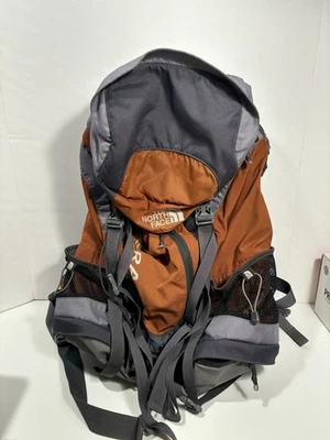 Mochila The North Face Terra 55 Camping Trail Caminhada Juventude - Laranja Cinza - Imagem 1 de 4