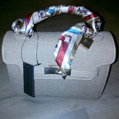 Cartera de paja beige Kendall Kylie correa para el hombro nueva con etiquetas  Foto 1 de 4