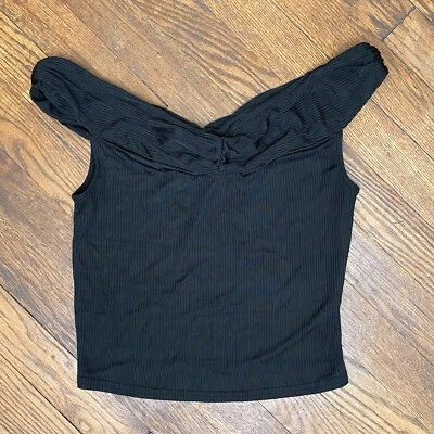 Blusa Silence Noise para mujer M negra recortada Top fuera del hombro Urban Outfitters Foto 1 de 4