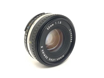 Объектив Nikon серии E 50 мм f/1.8 AIS Pancake с фиксированным фокусным расстоянием с ручной фокусировкой в очень хорошем состоянии - Изображение 1 из 4