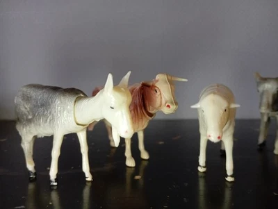 DANS LE GOUT DE PETIT COLLIN - 4 ANIMAUX EN CELLULOID ( + 3 accidentés) - Photo 1/4