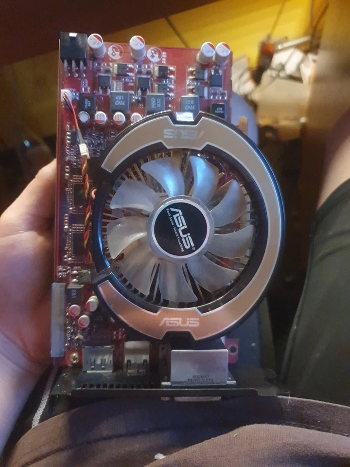 ASUS Grafikarte - Bild 1 von 4