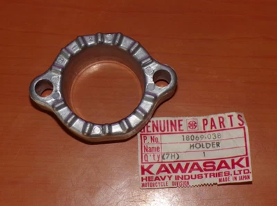 SOPORTE TUBO ESCAPE KAWASAKI S3 400 S2 350 S1 250 NOS Foto 1 de 2