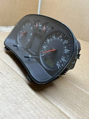 Painel de instrumentos MKIV MK4 Volkswagen Jetta/GTI/Golf 1J0920906J 2000-2005 - Imagem 1 de 4