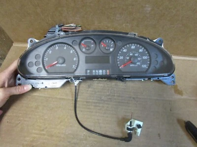 Cuadro de instrumentos velocímetro Ford Taurus 05 06 07 millas desconocidas 2005-2007 Foto 1 de 4