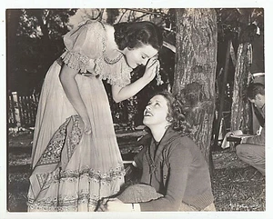 OLYMPE BRADNA/”Stolen Heaven”/1938/2 fotos de prensa/su primer papel protagonista - Imagen 1 de 4