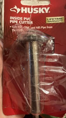 HUSKY Internal Diameter PVC Pipe Cutter for 1-1/4” and Larger Pipes 1003-067-563 - Image 1 of 3