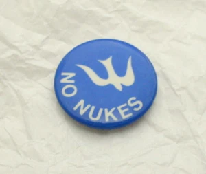 Anti Nuclear Bomb War Peace No Nukes Dove 1980s Button Pin NOS New - Picture 1 of 2