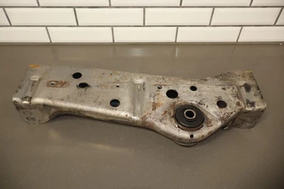 2003-2009 Hummer H2 Front Differential Carrier Mount Support Crossmember OEM - Image 1 of 4