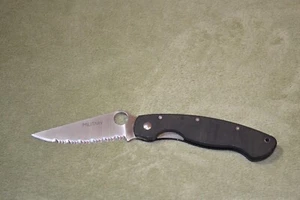 Spyderco Military Serrated Knife CPM 440V Made In Golden Colorado. G-10 handles. - Picture 1 of 5