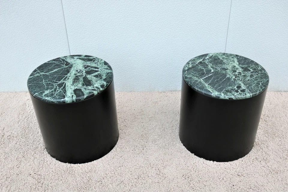 Mesas auxiliares de tambor con tapa de mármol verde estilo Paul Mayen modernas de mediados de siglo - un par Foto 1 de 4