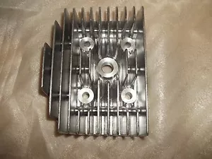 YAMAHA CS3 NOS OEM RIGHT CYLINDER HEAD 273-11121-00-00 - Picture 1 of 6