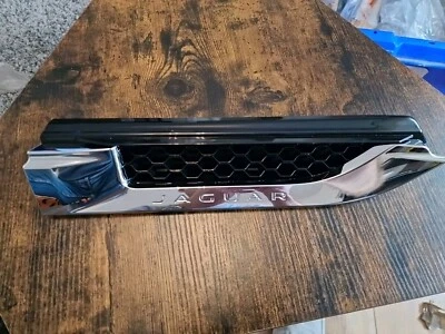Jaguar  F-TYPE Right Chrome Wing Side Vent Finisher - T2R2262 - Image 1 of 4