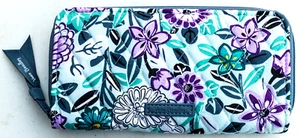 Vera Bradley Zip Around Accordion Wallet in Penelope's Garden - NWT - Picture 1 of 3