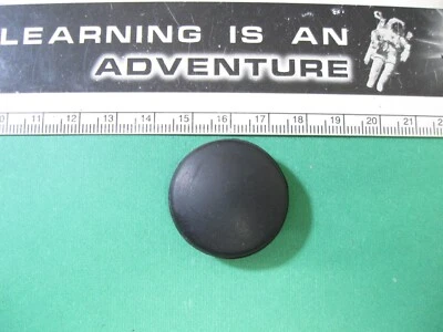 YAMAHA 66 67 YL1 NOS OEM CAP COVER 132-15417-00-00 jh - Image 1 of 4