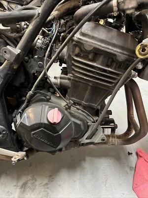 Ninja 300 2013 motor completo 4805 millas  Foto 1 de 3