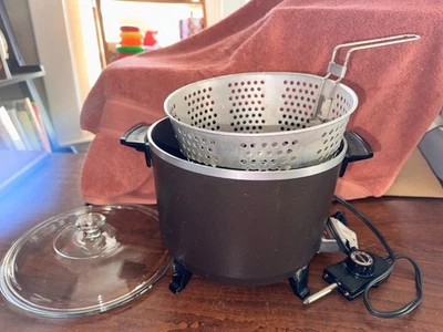 Hervidor de agua de cocina Presto de 6 cuartos de galón multicocina - Freír, vapor, hervir ~ Completo Foto 1 de 3