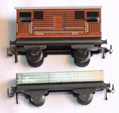 Tri-ang HO/OO 743126 4 ruedas protectores furgoneta y góndola 481760 lados metálicos Foto 1 de 4