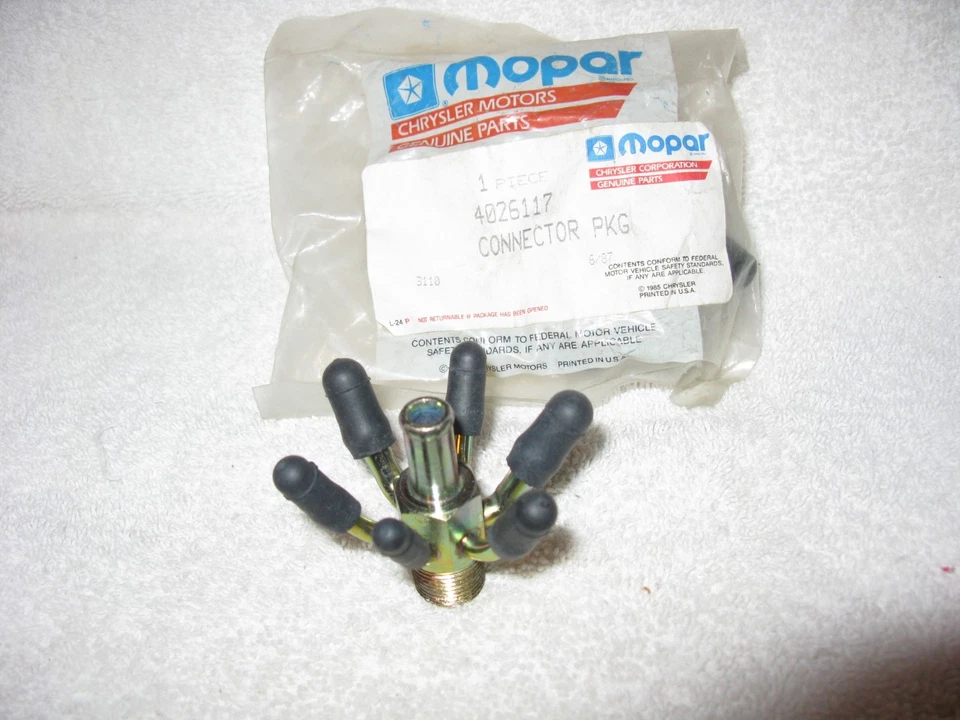 Новый из старых запасов Mopar 1972-82 впускной коллектор вакуумное дерево - Изображение 1 из 1