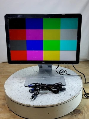 HP RK282AA w2207 22" LCD Grade B Monitor DVI VGA USB with Stand - Image 1 of 4