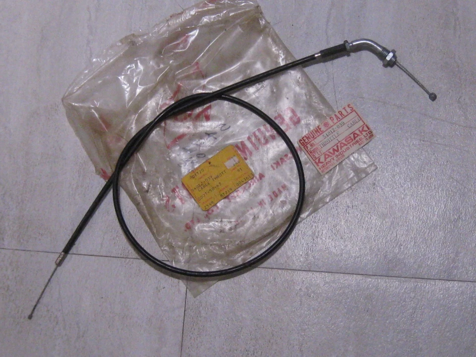 КАБЕЛЬ ДРОССЕЛЬНОЙ ЗАСЛОНКИ KAWASAKI W1SS/W1 НОВЫЙ ИЗ СТАРЫХ ЗАПАСОВ! - Изображение 1 из 1