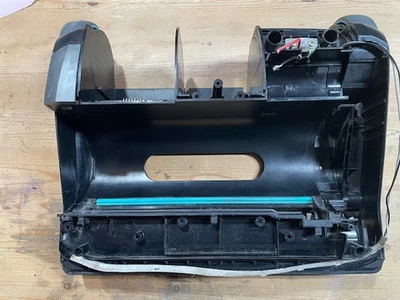 Marco inferior de la aspiradora inalámbrica Air Ram Bissell 1984 Foto 1 de 4