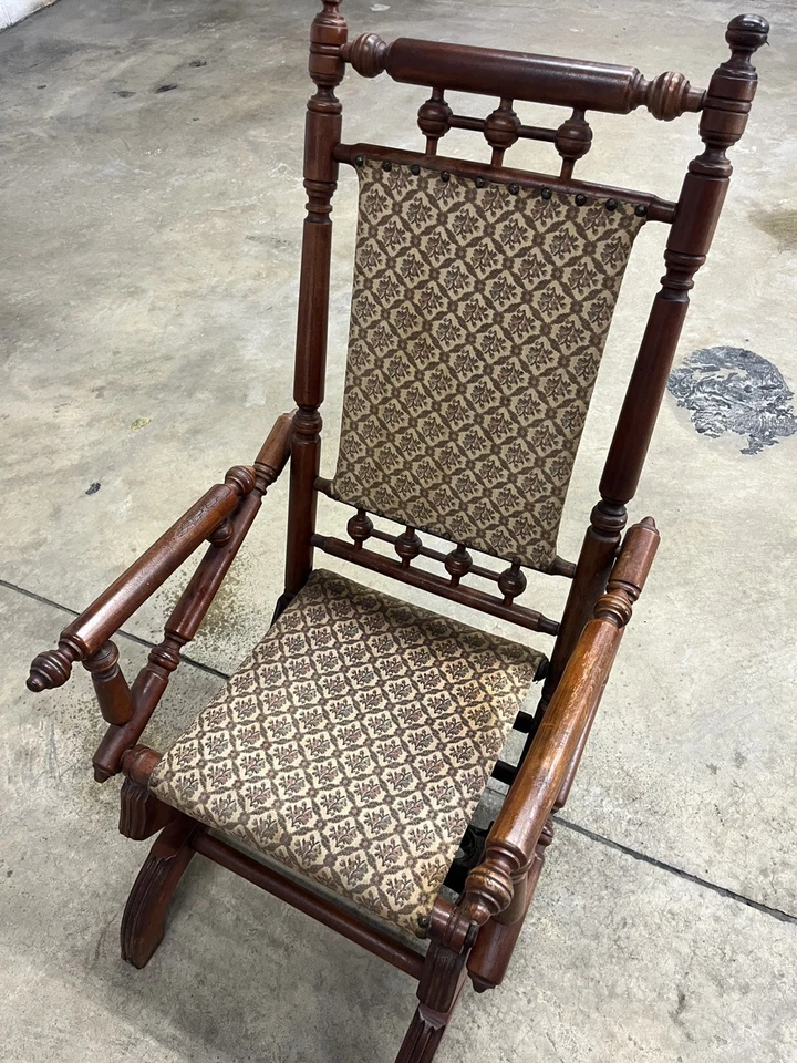 Balancín de resorte tapizado estilo victoriano antiguo Hunzinger Foto 1 de 4