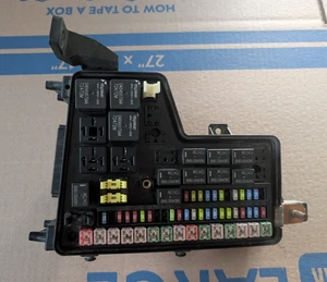Módulo de control TIPM de caja de fusibles de alimentación integrada para camioneta Ram 02-03 P56045433AH - Imagen 1 de 6