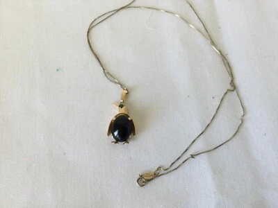 Collar De Colección Pingüino Oro Amarillo 14k con Ojo Esmeralda Ónix Vientre y Cadena 14k Foto 1 de 4
