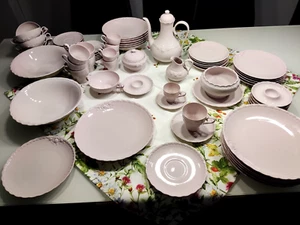 Hutschenreuther Drache Exklusiv Rosa Porzellan  66 Teilig  - Bild 1 von 12