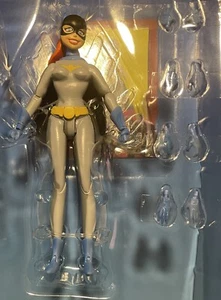 First Season Batgirl Animated Batman TAS Complete Figure 6”w/card NO BAF PART! - Picture 1 of 2