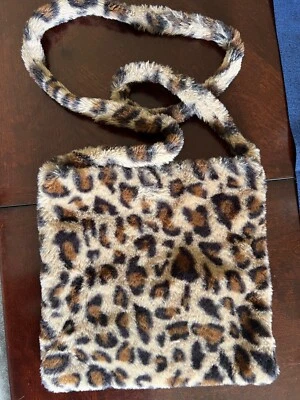 Bolso de hombro L&Y para mujer con estampado de leopardo mullido de felpa de gran capacidad Foto 1 de 3