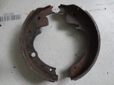  pair of light commercial brake shoes - Image 1 of 2