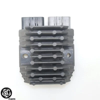 REGULADOR DE VOLTAJE RECTIFICADOR YAMAHA YZF R1 2004-2006 Foto 1 de 4