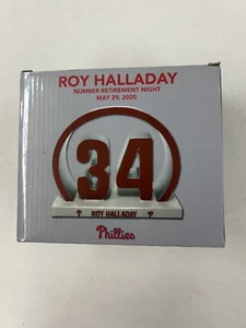 ROY HALLADAY RETIREMENT FIGURINE PHILADELPHIA PHILLIES - Picture 1 of 8