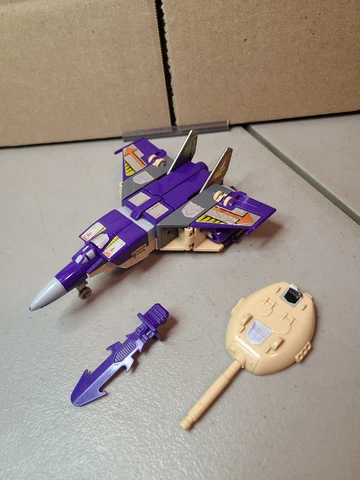 Transformers G1 Blitzwing Triple Changer 1984 Cover