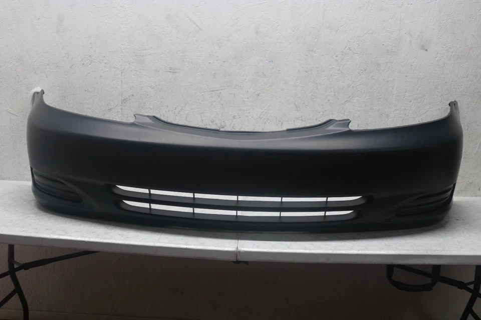 2002 2004 TOYOTA CAMRY FRONT BUMPER COVER Foto 1 de 4