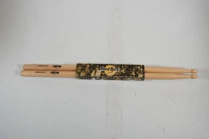 Hard Rock Cafe Las Vegas Drumsticks 16" Matching Natural Wood. - Picture 1 of 3