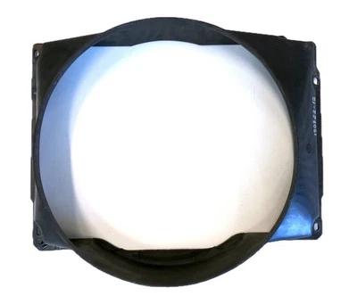 Cubierta del radiador, cubierta del ventilador, capó del radiador Mercedes W115 - Image 1 of 2