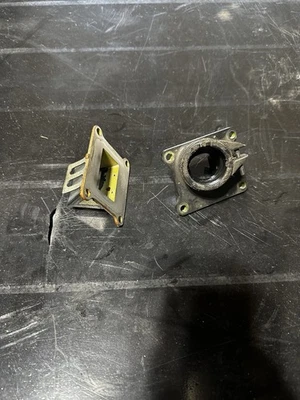 02-22 Suzuki Rm85 bloque de caña y bota de admisión Foto 1 de 2